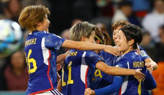 日本女足队员们