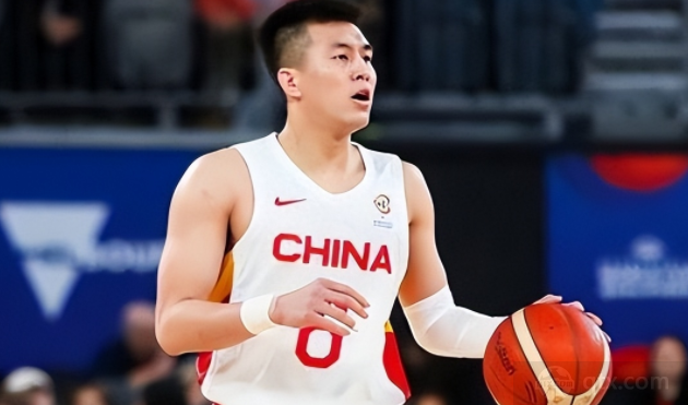 中国男篮队员郭艾伦