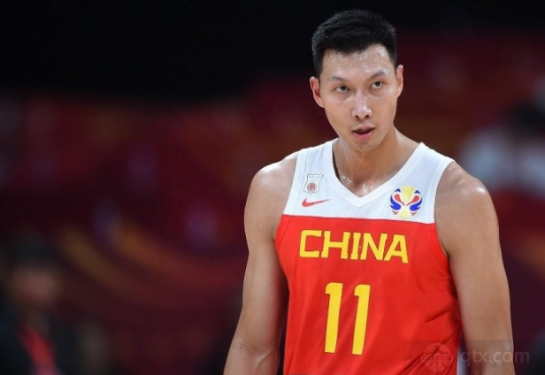 前中国男篮队员易建联