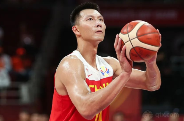 前中国男篮队员易建联