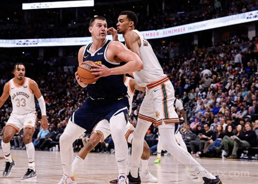 NBA最新战报掘金110-105马刺